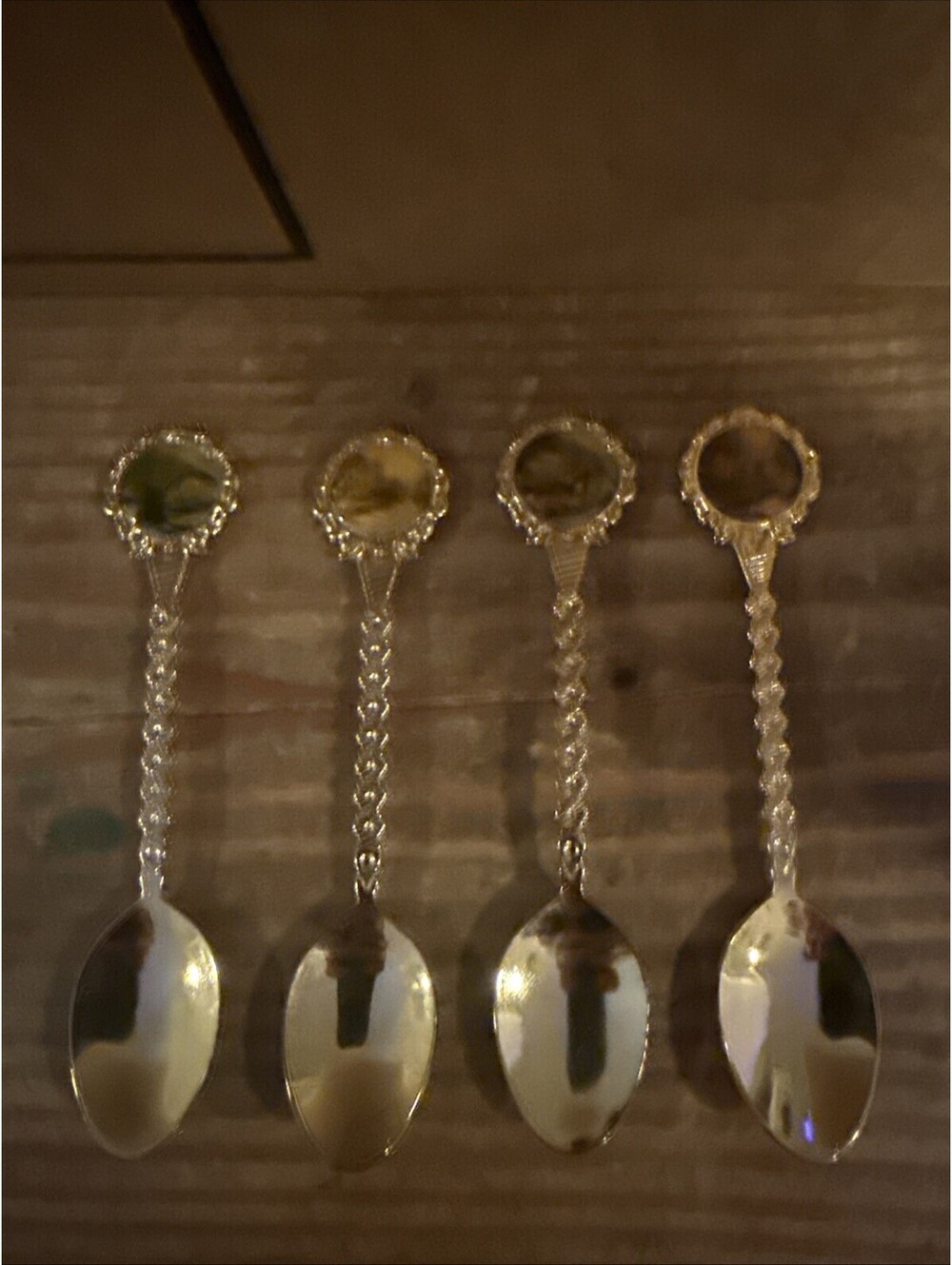 Thomas Kinkade Collectible Spoons Tea Gap Cottage Meadow Wood Cottage 2005 Wear